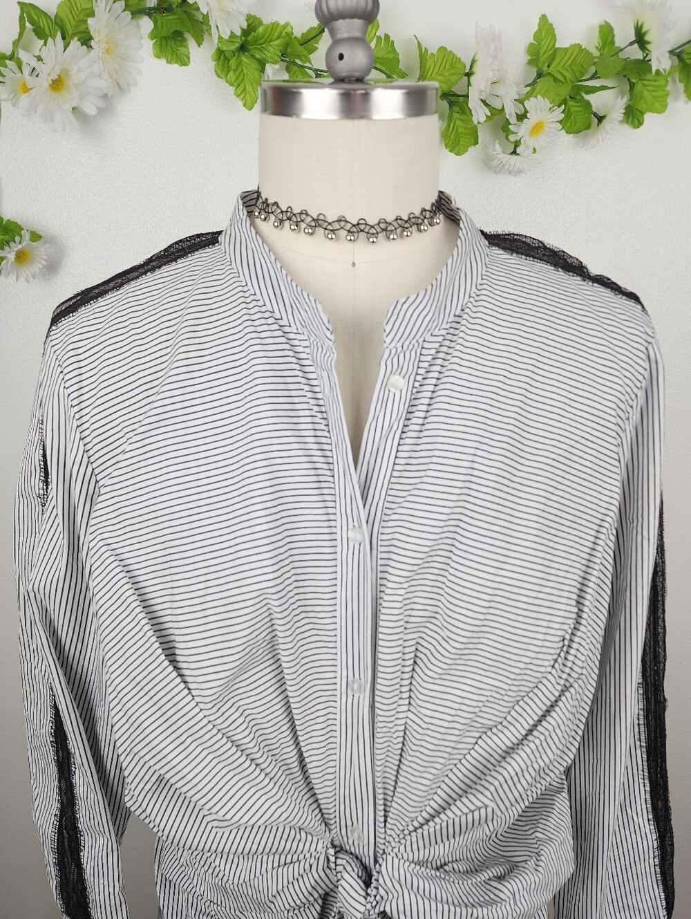 Worthington Striped Knot-Front Long Sleeve Shirt - Black/White Sz XL - Picture 2 of 9